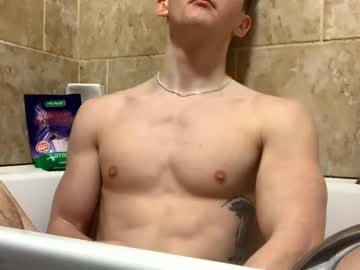 Lilbearxxxx Chaturbate stream image from February 13, 2025