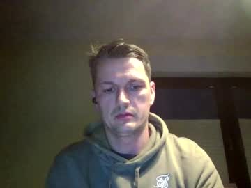 Piercingsxxx Chaturbate stream image from February 13, 2025