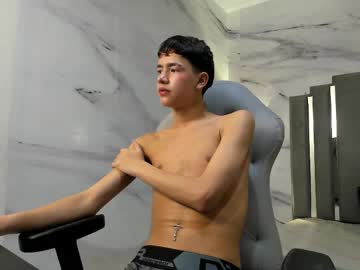 Andy_Lee_ Chaturbate stream image from February 13, 2025