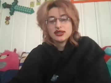 Boywithbug Chaturbate stream image from February 13, 2025