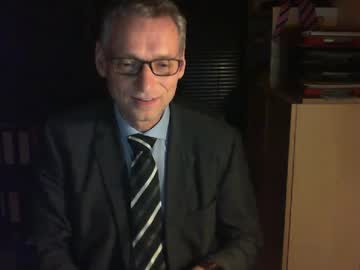 Wetsuitedman Chaturbate stream image from February 13, 2025