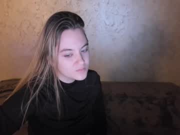 Fluffyyummybuns Chaturbate stream image from February 13, 2025