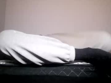 Juicycumbox Chaturbate stream image from February 13, 2025