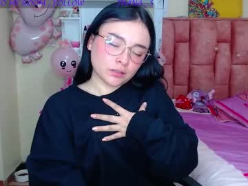 Nahia__2 Chaturbate stream image from February 13, 2025