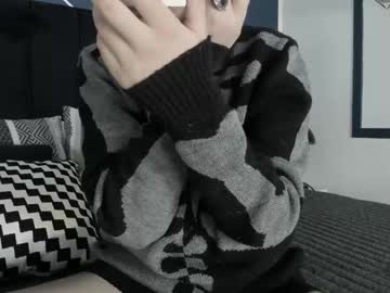 Adeelinee Chaturbate stream image from February 13, 2025