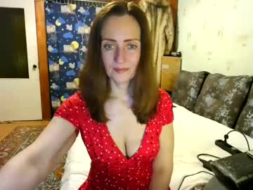 Juliaa_Foxi Chaturbate stream image from February 13, 2025