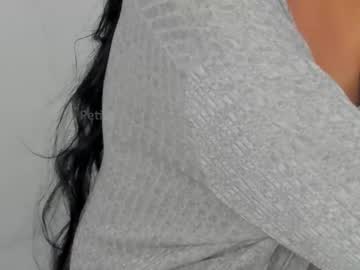 Petitgirl_ Chaturbate stream image from February 13, 2025