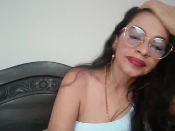Vickyy_Kiss Chaturbate stream image from February 13, 2025