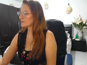 Bella_Ghisell Chaturbate stream image from February 13, 2025
