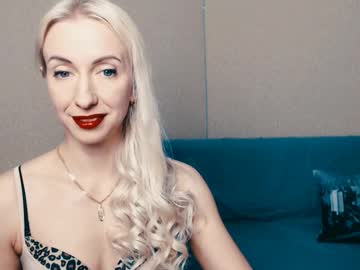 Cute_Smile_Shy stream image from February 13, 2025