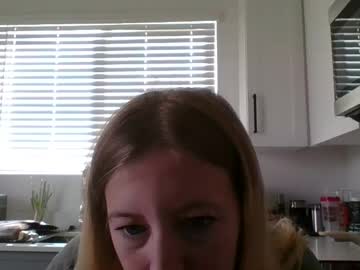 Dezzy_Bug_ Chaturbate stream image from February 13, 2025