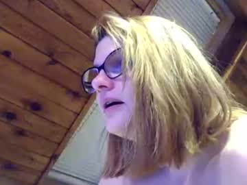 Tittylyly Chaturbate stream image from February 13, 2025