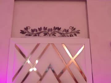 Selennefox_ Chaturbate stream image from February 13, 2025