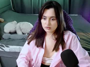 Kira_Yammy Chaturbate stream image from February 13, 2025