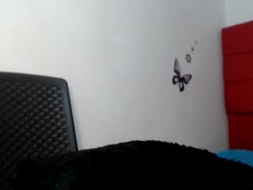 Kristaltsxxx Chaturbate stream image from February 13, 2025