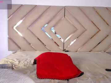 Raven_Foxter1 Chaturbate stream image from February 13, 2025