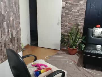Ela_Foxyy Chaturbate stream image from February 13, 2025