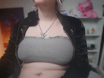 Krystalsyxx Chaturbate stream image from February 13, 2025