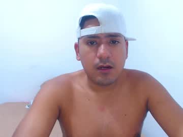 Arioros03 Chaturbate stream image from February 14, 2025