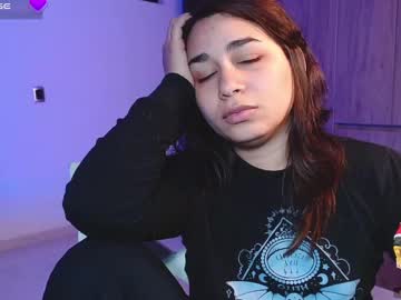 Carriestuart Chaturbate stream image from February 14, 2025