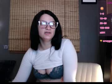 Destineel Chaturbate stream image from February 14, 2025