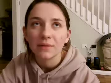 Heyitspiper Chaturbate stream image from February 14, 2025