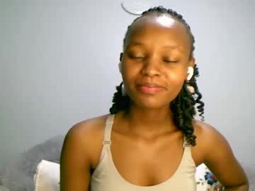 Pretty_Maja Chaturbate stream image from February 14, 2025