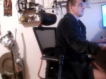 Hotkinkytat Chaturbate stream image from February 14, 2025