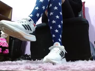 Murielbrown Chaturbate stream image from February 14, 2025