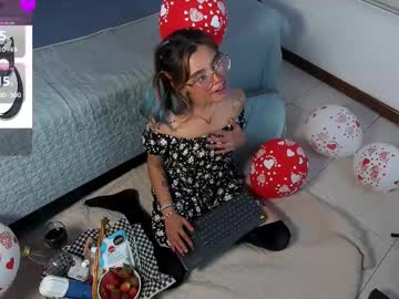 Yukki_Kuran Chaturbate stream image from February 14, 2025