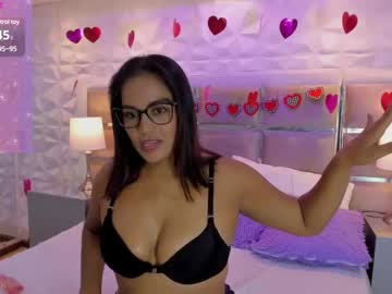 Chloe_Milff Chaturbate stream image from February 14, 2025