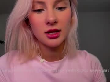 Doublecuties Chaturbate stream image from February 14, 2025