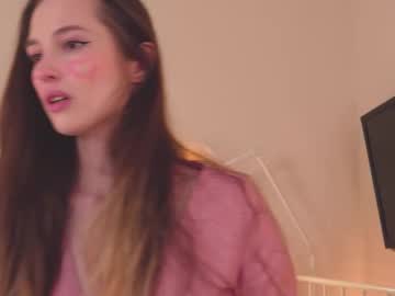 Mita_Mp4 Chaturbate stream image from February 14, 2025
