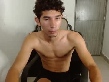 Adan_Zz Chaturbate stream image from February 14, 2025
