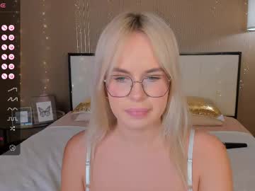 Bellatip Chaturbate stream image from February 14, 2025