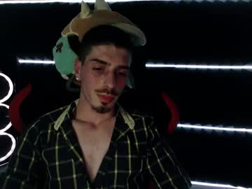 Dauik397 Chaturbate stream image from February 14, 2025