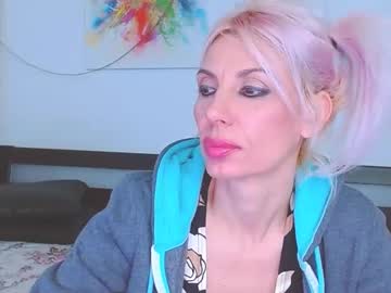 Lillianasara Chaturbate stream image from February 14, 2025