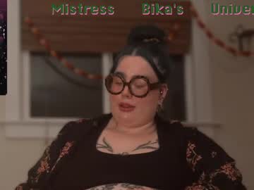 Missbika Chaturbate stream image from February 14, 2025