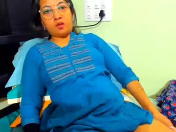 Niharikadevorced Chaturbate stream image from February 14, 2025