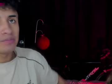 Onemore_Cum Chaturbate stream image from February 14, 2025