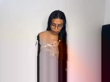 Yara_2005 Chaturbate stream image from February 14, 2025