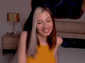 Foxydevilish Chaturbate stream image from February 14, 2025