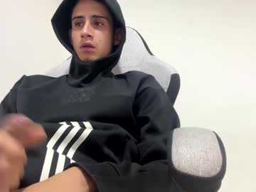 Mateocollins03 Chaturbate stream image from February 14, 2025