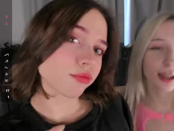 Elvaappling Chaturbate stream image from February 14, 2025