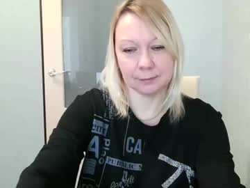 Forever_Smilex Chaturbate stream image from February 14, 2025