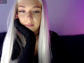 Pervyblonde Chaturbate stream image from February 14, 2025