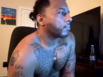 Bzdoesit24 Chaturbate stream image from February 14, 2025