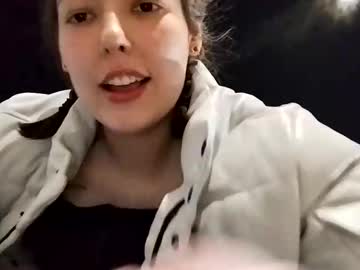 Cheekysweetie Chaturbate stream image from February 14, 2025