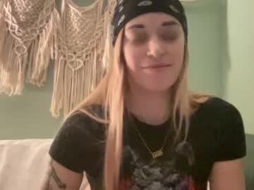Gemmyrosee Chaturbate stream image from February 14, 2025