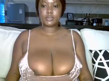 Prettypearl_ Chaturbate stream image from February 14, 2025